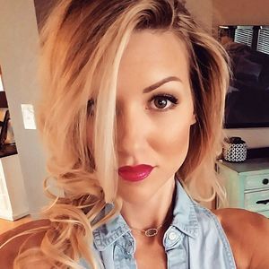 Meet your Posher, Candice